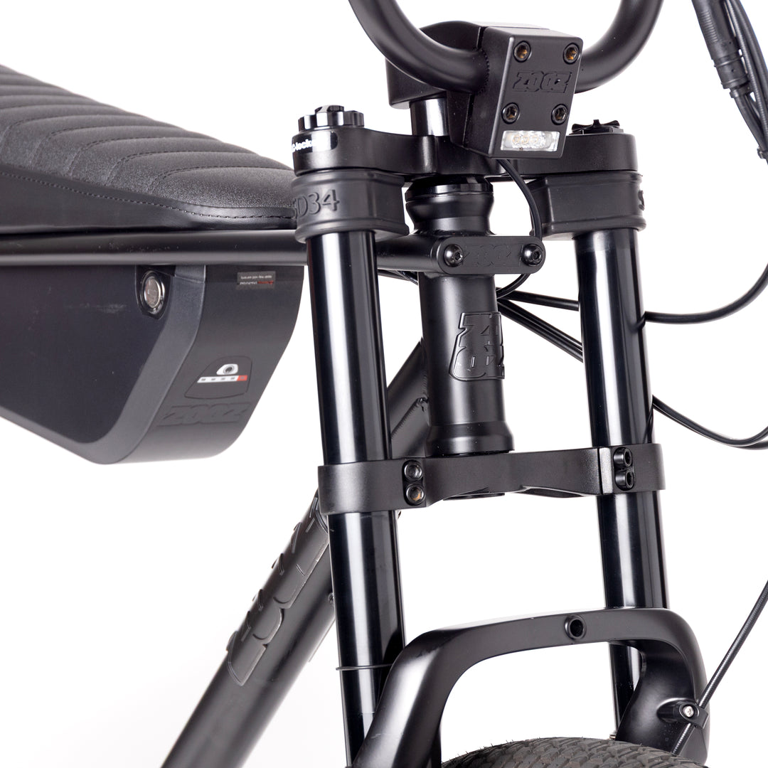 The Ultra Flex's tig welded 4130 chromoly steel frame and handlebars are both durable and lightweight. The UF suspension smoothes out the bumps and ready for fun!