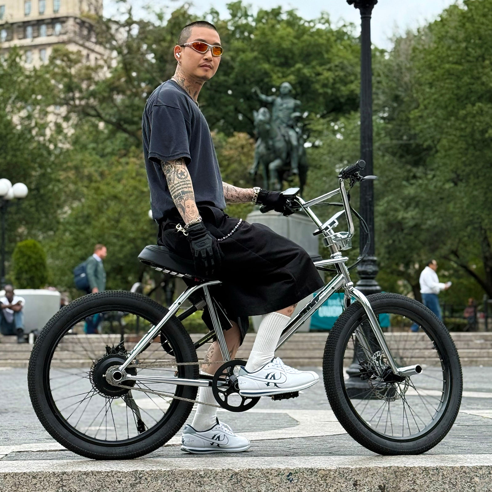 Mr K rides the ZOOZ ultra urban because it's refined style pairs well to his taste-maker style.