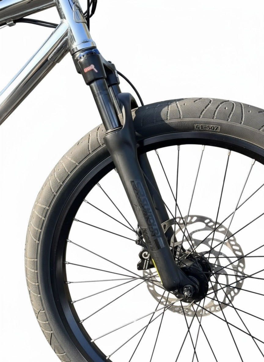 ZOOZ Ultra Urban Front Suspension Fork with 80mm of travel detail view