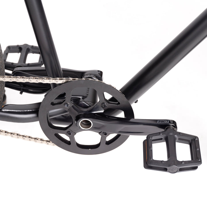 Zooz Electric Bike Ultra Flex Midnight Black crankset above side view 