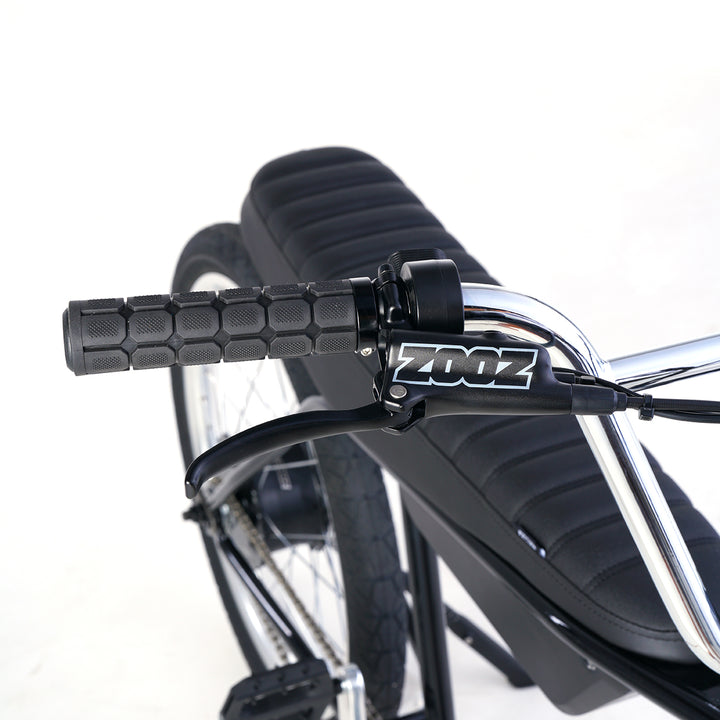 Zooz Electric Bike Ultra Urban Wet Black and Chrome throttle straight view