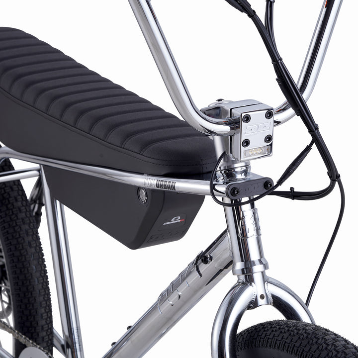 Zooz Electric Bike Ultra Urban Gen 5 Chrome stem 3/4 view